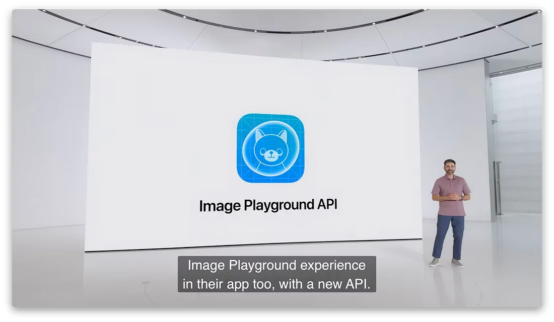 图片展示的是苹果WWDC上介绍Image Playground API的内容。画面中,一位男士站在右侧,身后是一块大屏幕,屏幕上显示着蓝色背景的图标,图标内有猫头图案,下方文字为“Image Playground API”。画面底部有字幕,内容为“Image Playground experience in their app too, with a new API.”。该图片与上下文紧密相关,上下文提到应用程序可通过调用Image Playground API生成图像,此图直观呈现了该API的标识。